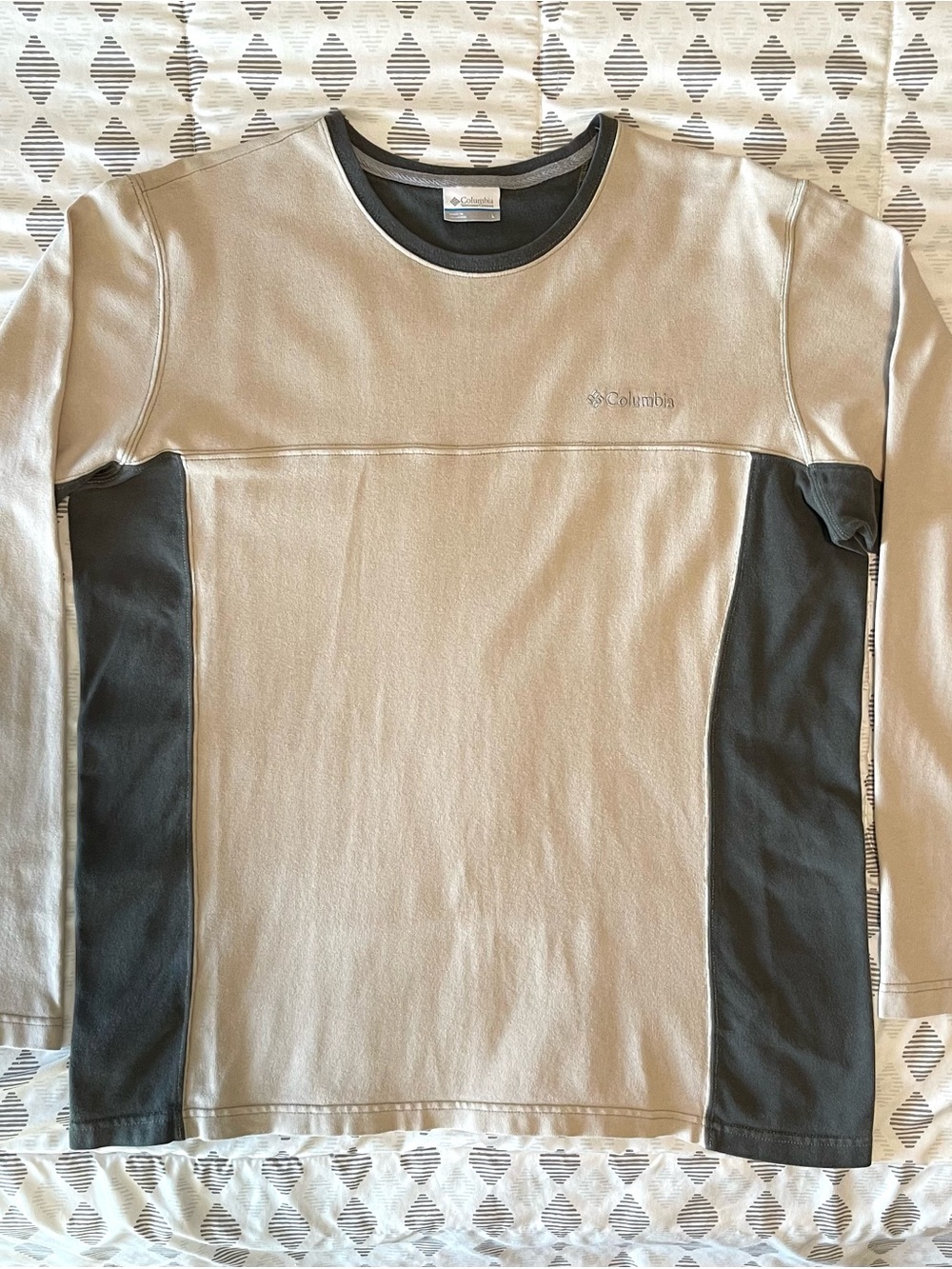 Columbia Heavyweight Long-Sleeve - Tan & Peatmoss Colorblock - Size Large